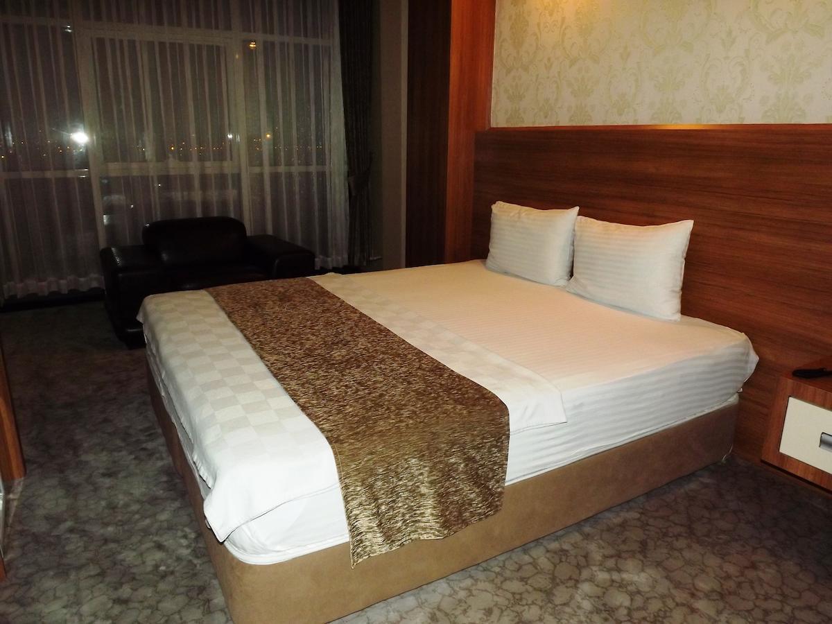 Mesa Hotell Batman Rom bilde