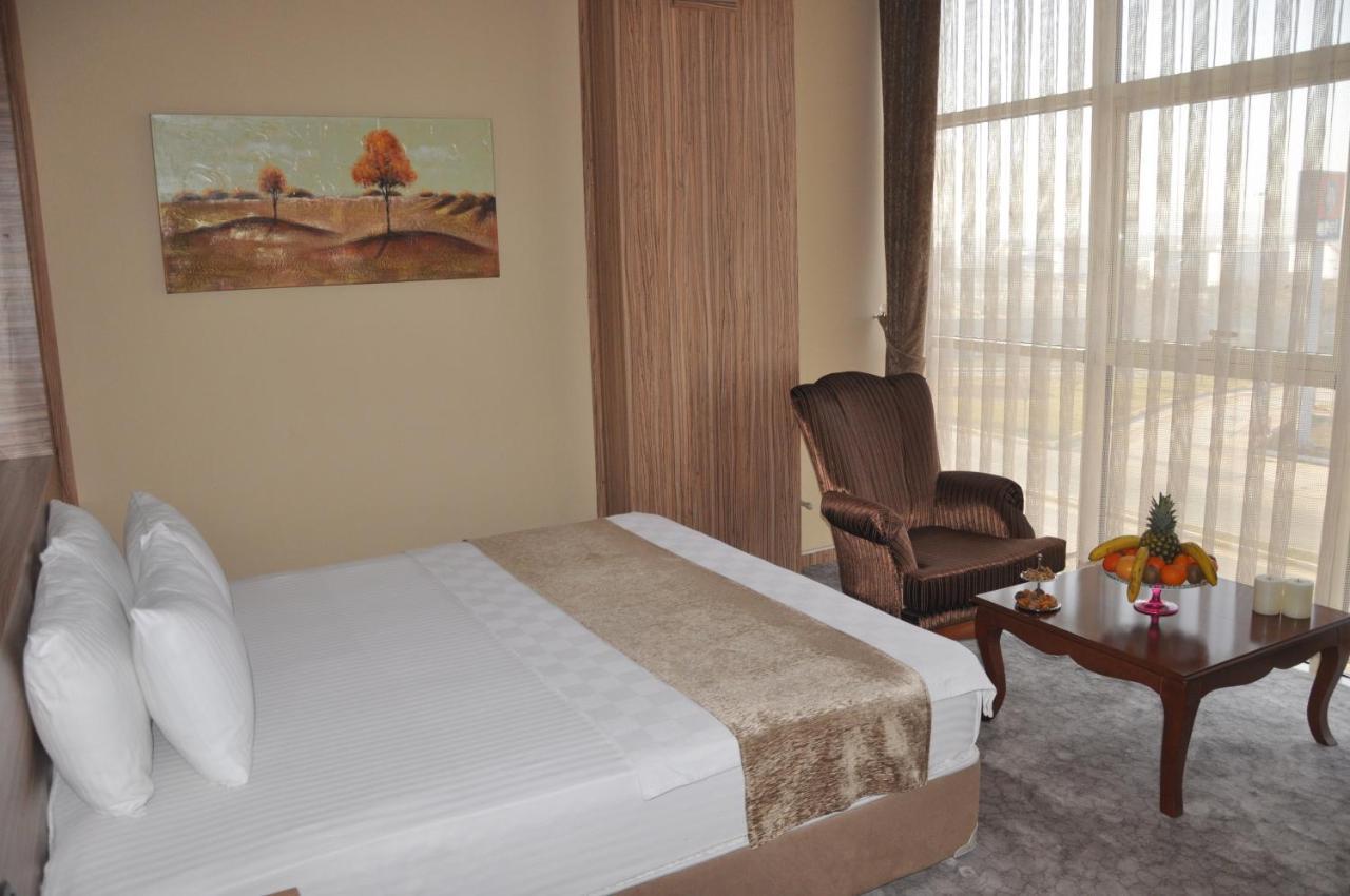 Mesa Hotell Batman Rom bilde