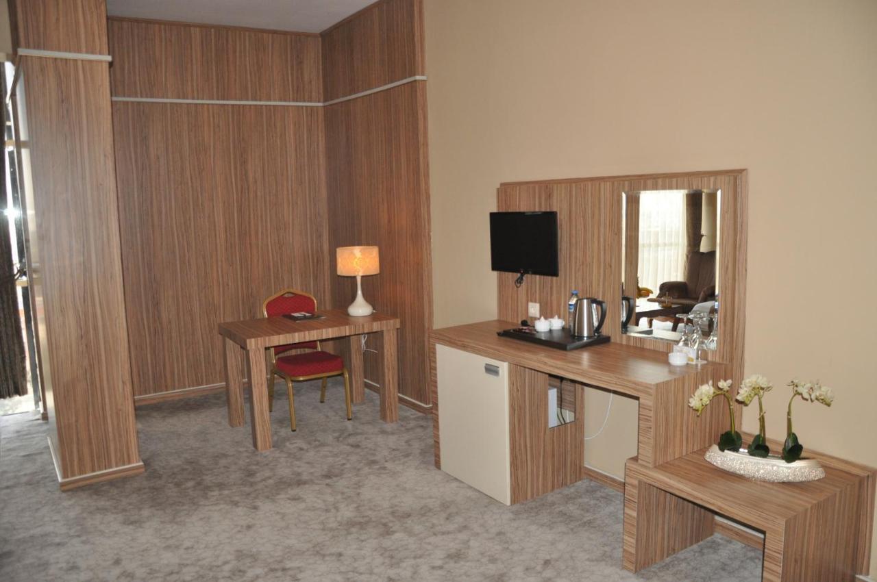 Mesa Hotell Batman Rom bilde
