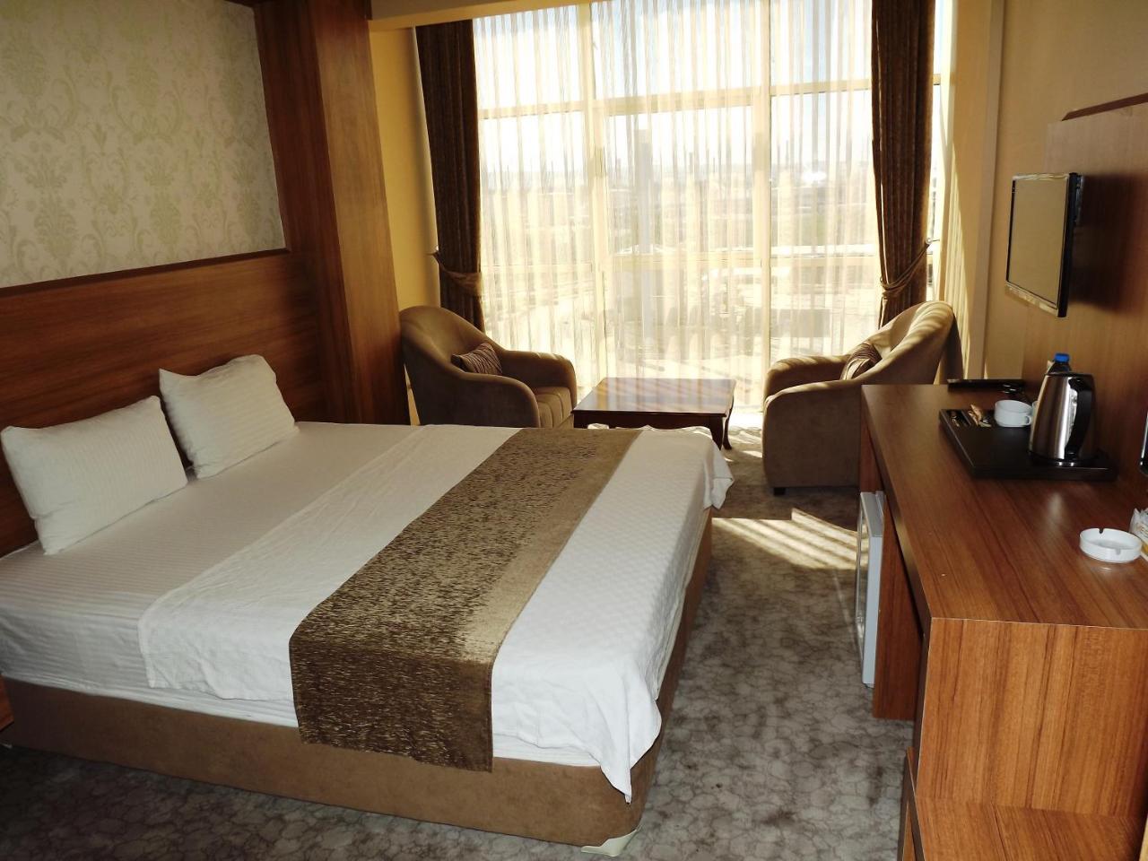 Mesa Hotell Batman Rom bilde